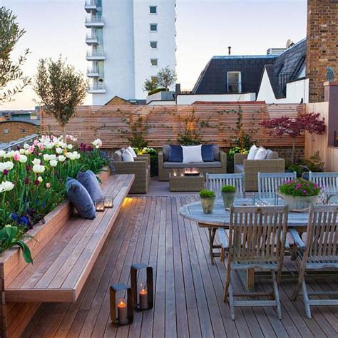 Enhancing your outdoor view with a slate terrace: tips for creating a picturesque setting